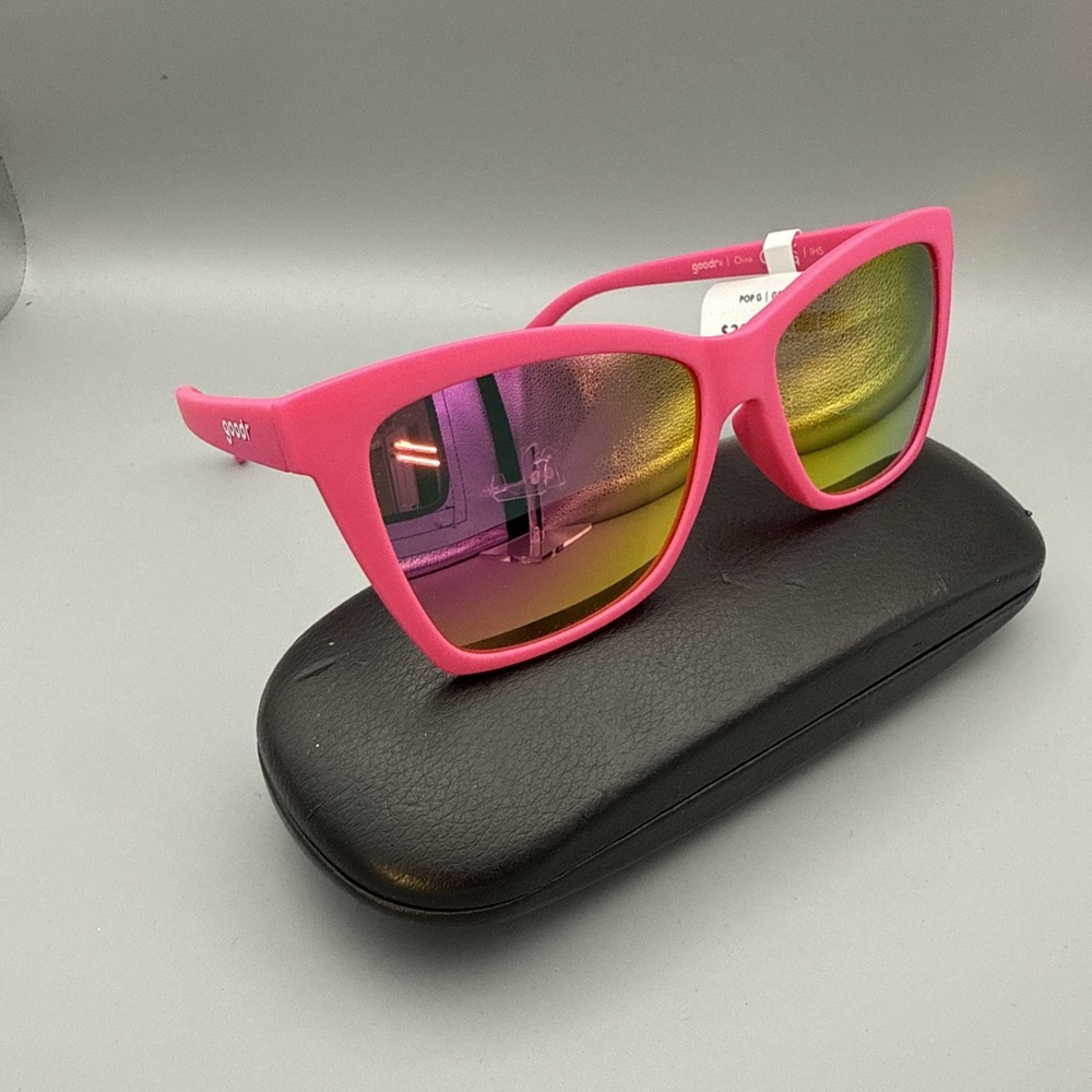 GOODR New W/Tags Pop G Sunglasses -"Approaching Cult Status (Pink Frames) & Case